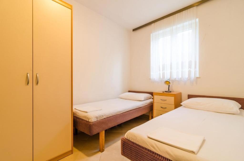 Apartments Villa Ivka ดูบรอฟนิก ภายนอก รูปภาพ