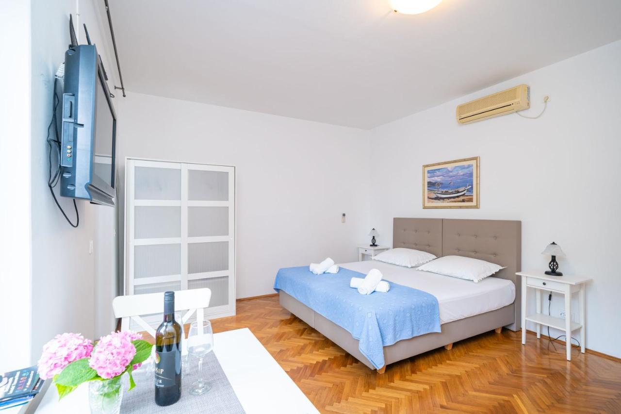 Apartments Villa Ivka ดูบรอฟนิก ภายนอก รูปภาพ