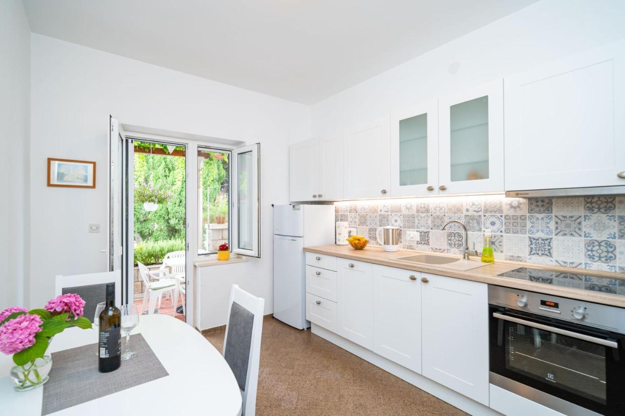Apartments Villa Ivka ดูบรอฟนิก ภายนอก รูปภาพ
