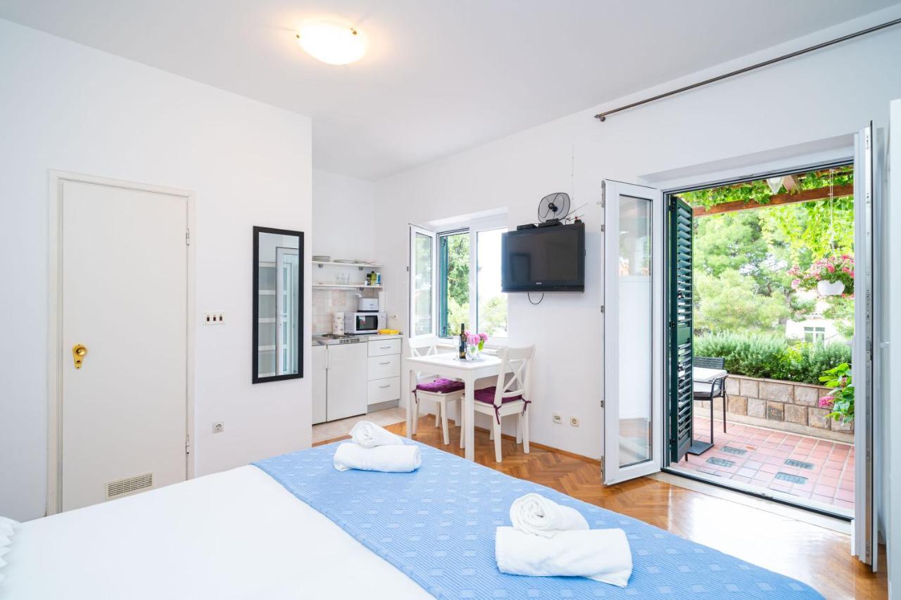 Apartments Villa Ivka ดูบรอฟนิก ภายนอก รูปภาพ
